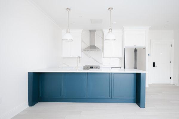 A kitchen island that was made for entertaining.

Apartment 201, 71 New Street, Huntington NY