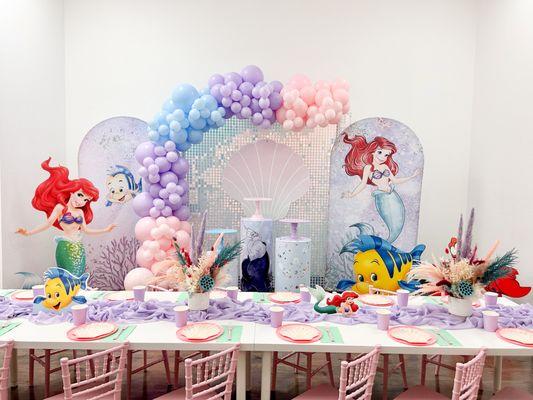 Ariel theme with shimmer wall