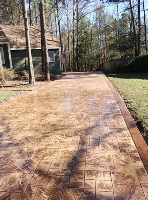 Beautiful welcoming Driveway