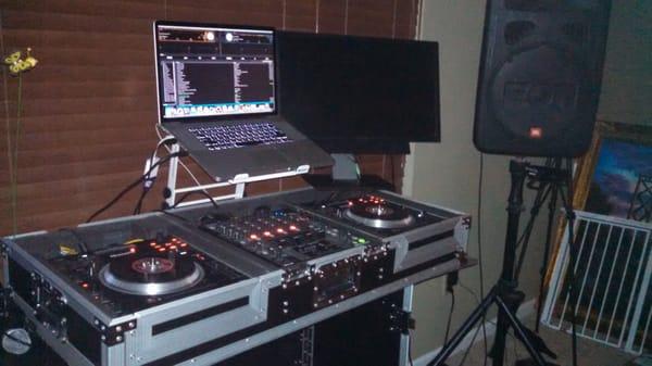 Sonoma County DJ's is ready to make your next party the best of the year. From Quinceaneras, Weddings, Halloween/Christmas parti