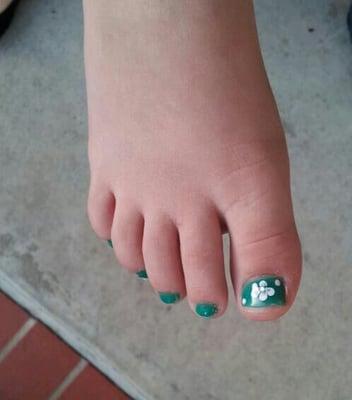 Kids pedicure by Kelly