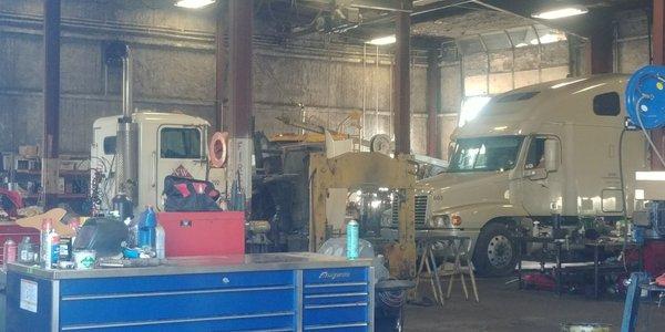 Zender's truck repair in Bellingham. The go-to place for commercial vehicle repairs.