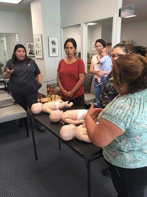 CPR and Choking for caregivers in Spanish with Wendy, MA and Flynn, RN, FNP