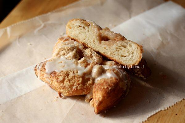 NJ apple danish ($3.50)