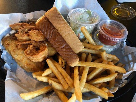 Fish fry and shrimp! Mmm!