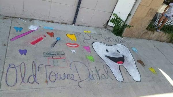 Dr. Jones is a lo g time supporter of Chalk on The Walk! Supports the arts and the community!!!