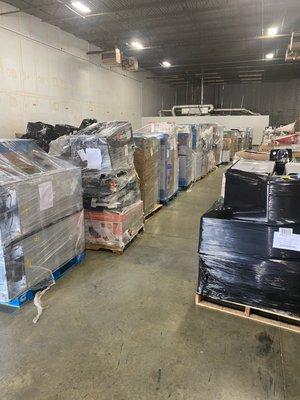 Pallets of merchandise from major retailers- great savings!