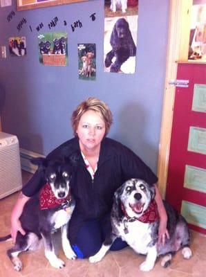 Here's the owner/groomer Vicky Wiita-Templer with 2 of her favorite girls :)