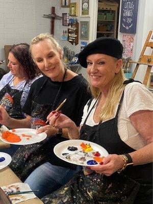 These sisters came prepared with a French beret and all!