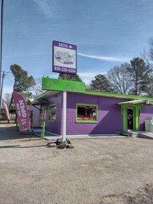 Can't miss the purple building in downtown Sacul, Great place to Eat