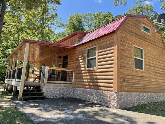 Cabin 8 has a lake view! Two bedroom, two bathroom with a loft. It sleeps 6. Reserve online or call. Pet friendly