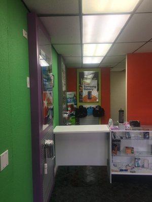 MH Wireless Corp Your Neighborhood Repair Store in Hialeah FL. 33012