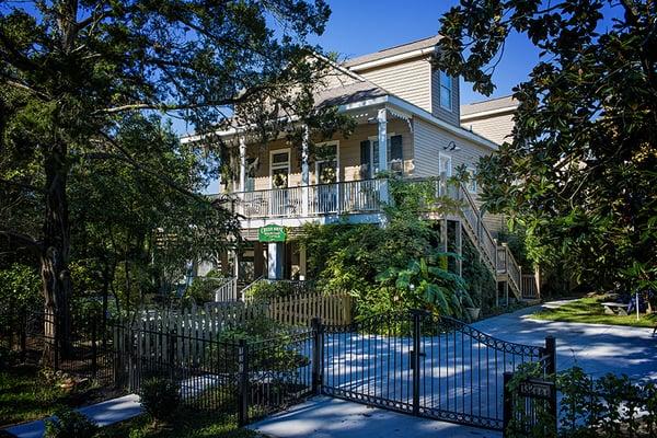 The Cressy House:  A grand retreat in Historic Old Mandeville, LA, just steps away from Lake Pontchartrain