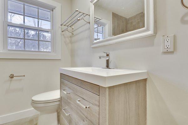 New sink vanity with drawers