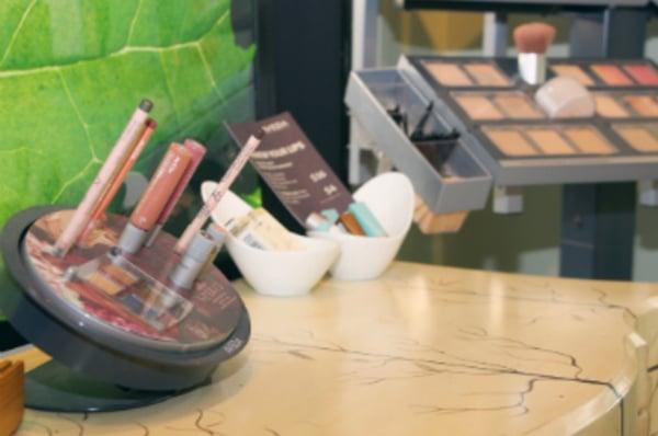 Shop from all your favorite Aveda salon and spa products for skin hair and body at Belle Salon & Spa's Lakeport salon location.