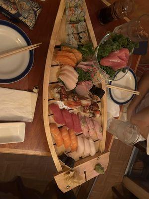 Manhattan Bridge (sushi for 3)