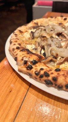 Funghi e Cipolle Pizza