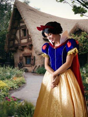 Snow White Princess Birthday Parties Carolina Character Co Princess For Hire Children's Event Entertainment Entertainer Myrtle Beach  Party