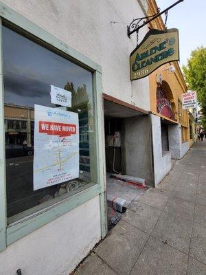 Arlene's Cleaners old location on 10/26/21