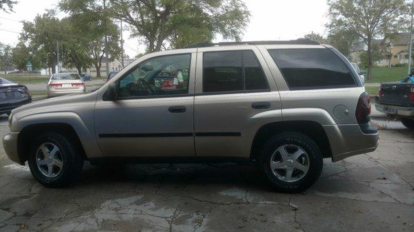 2006 trailblazer LS.  $5000 obo