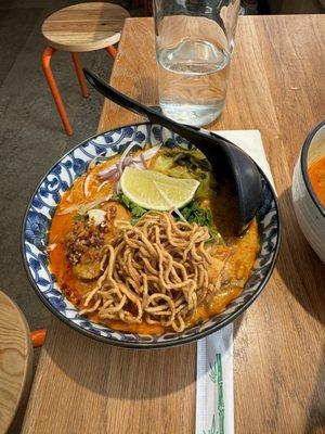 Chicken khao soi