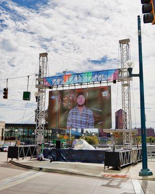 Luke Bryan Video Wall at Kroger Wellness Experience at The Banks 2022