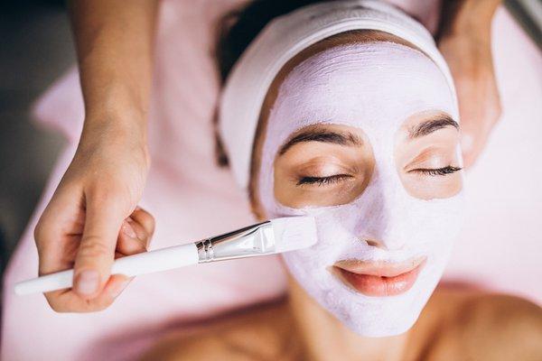 Spa facials in the comfort of your home. Traveling from 46322 to Chicago, IL https://www.theroseofesthetics.com/spaservices