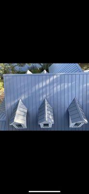 Standing seam roof