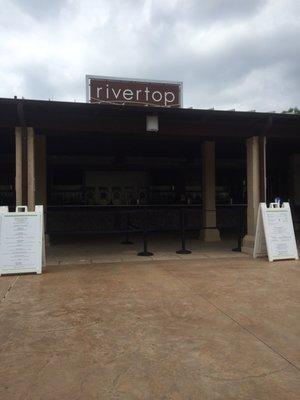 Rivertop Poolside Grill