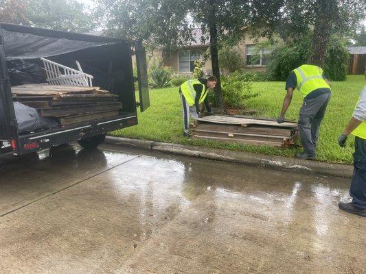 Curbside fencing pickup