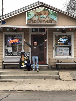 I love the wildcat market! They have a great selections of brews and I'm pretty sure they just started serving food. Very friendly!!