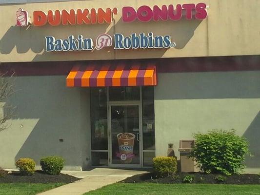 Dunkin Donuts Baskin Robbins