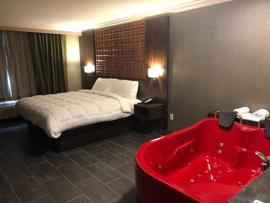 Jacuzzi Suite