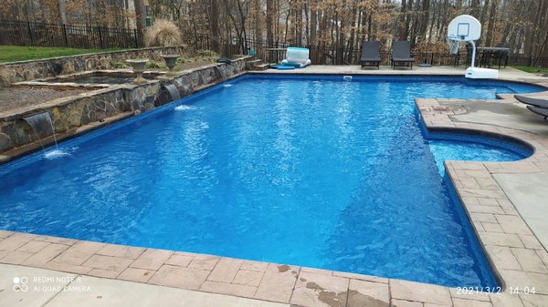 We keep your pool clean!