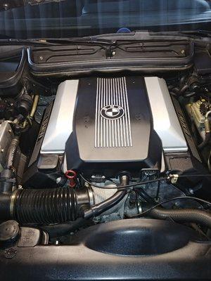 1997 BMW 840I 
Reconditioned  Valve Cover