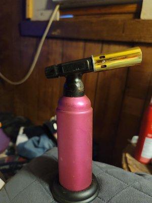 I bought this bomb ass torch it's awesome