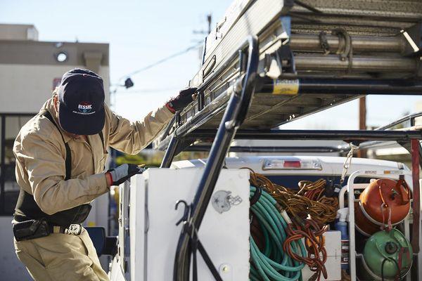 We service your commercial HVAC and refrigeration equipment, including package and split systems, reach-in and walk-in coolers and freezers.