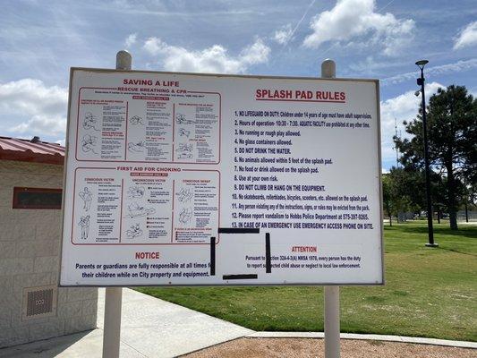 Splash pad rules @ City Park, Hobbs, NM (9/2/2022)