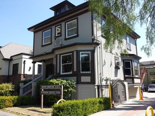 Parking in the back. Elmwood Dental Care (Dr. Bavafa ) is upstairs (stairway on the left side). Dr Chertok (Periodontist) is downstairs.