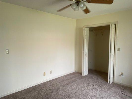 1BR bedroom with closet