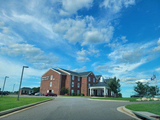 Appomattox Inn and Suites