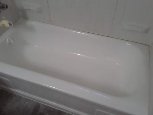 Tub reglazed