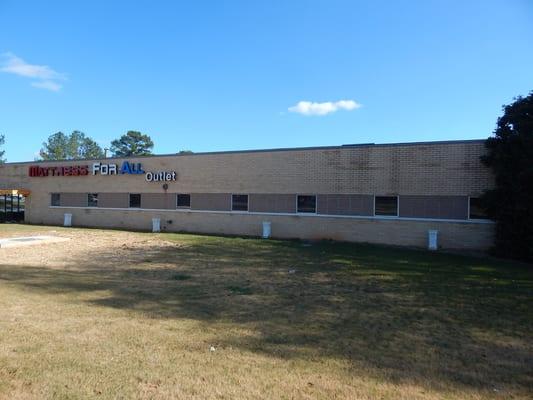 15,000 Square Foot Showroom