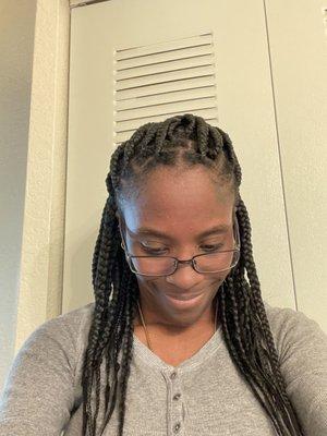 Medium size knotless braids