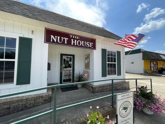 The Nut House & Country Market