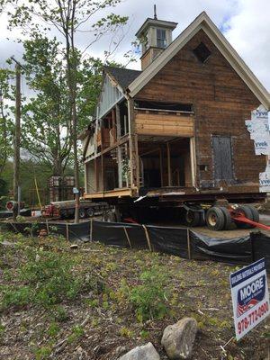 A house being moved on Martin Street May 2018.