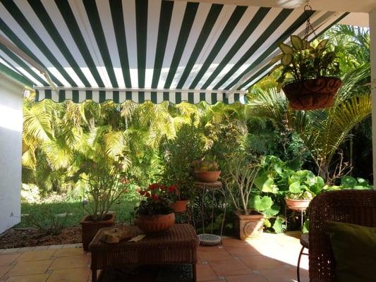 Retractable Awning in Miami by Sunshine Awnings