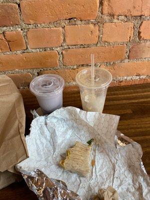 I ordered keto wrap added hot sauce , taro with bubble and ice latte with pumpkin. It's delicious! Friendly staff too! Trust me