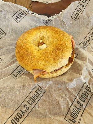 Bagel sandwich