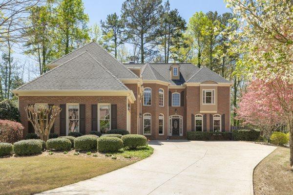 Executive Estate-$650,000 in sought after Roswell...Swiim/Tennis/Best Schools...3870 Fort Trail, NE